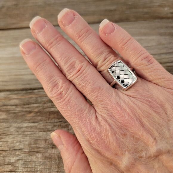 Elle Sterling Herringbone Basketweave Rectangle Ring NWOT - Picture 5 of 10